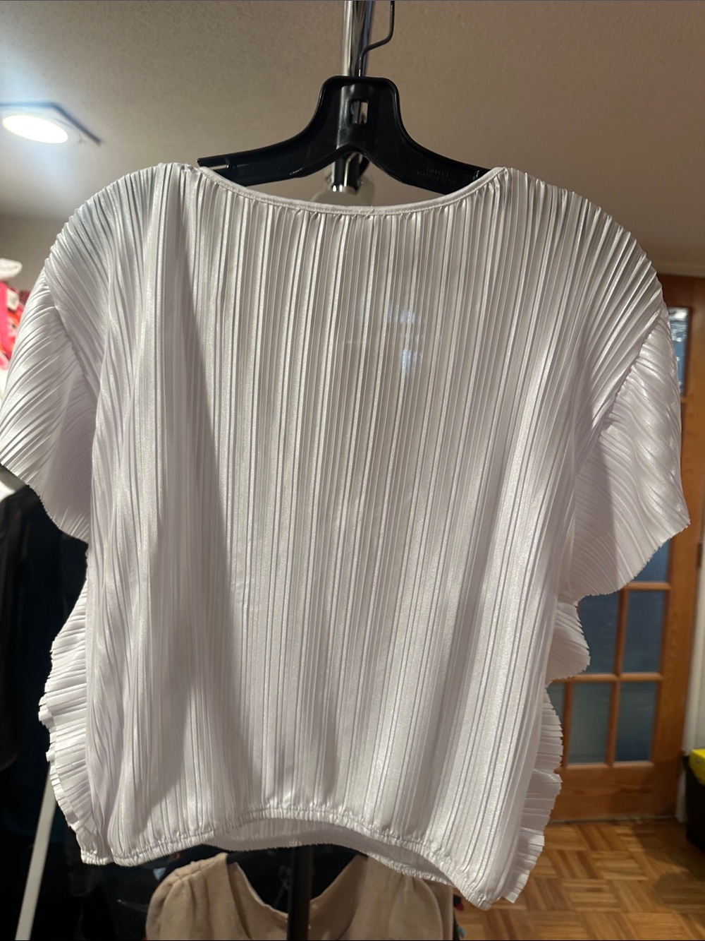 Zara White Pleated V-Neck Flutter Sleeve Blouse - Picture 2 of 4